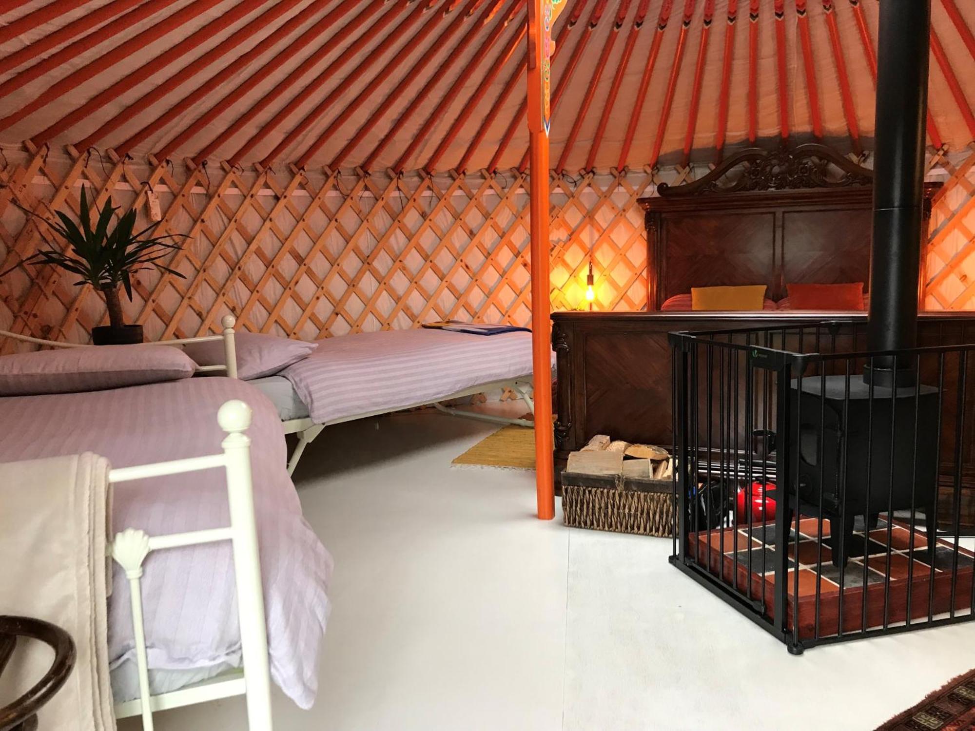 Gilfach Gower Farm Luxury Yurt With Hot Tub Hotel Ammanford Exterior foto